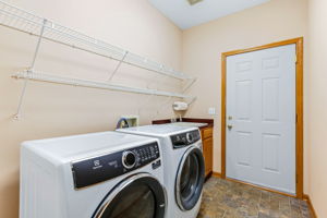  Photo 34