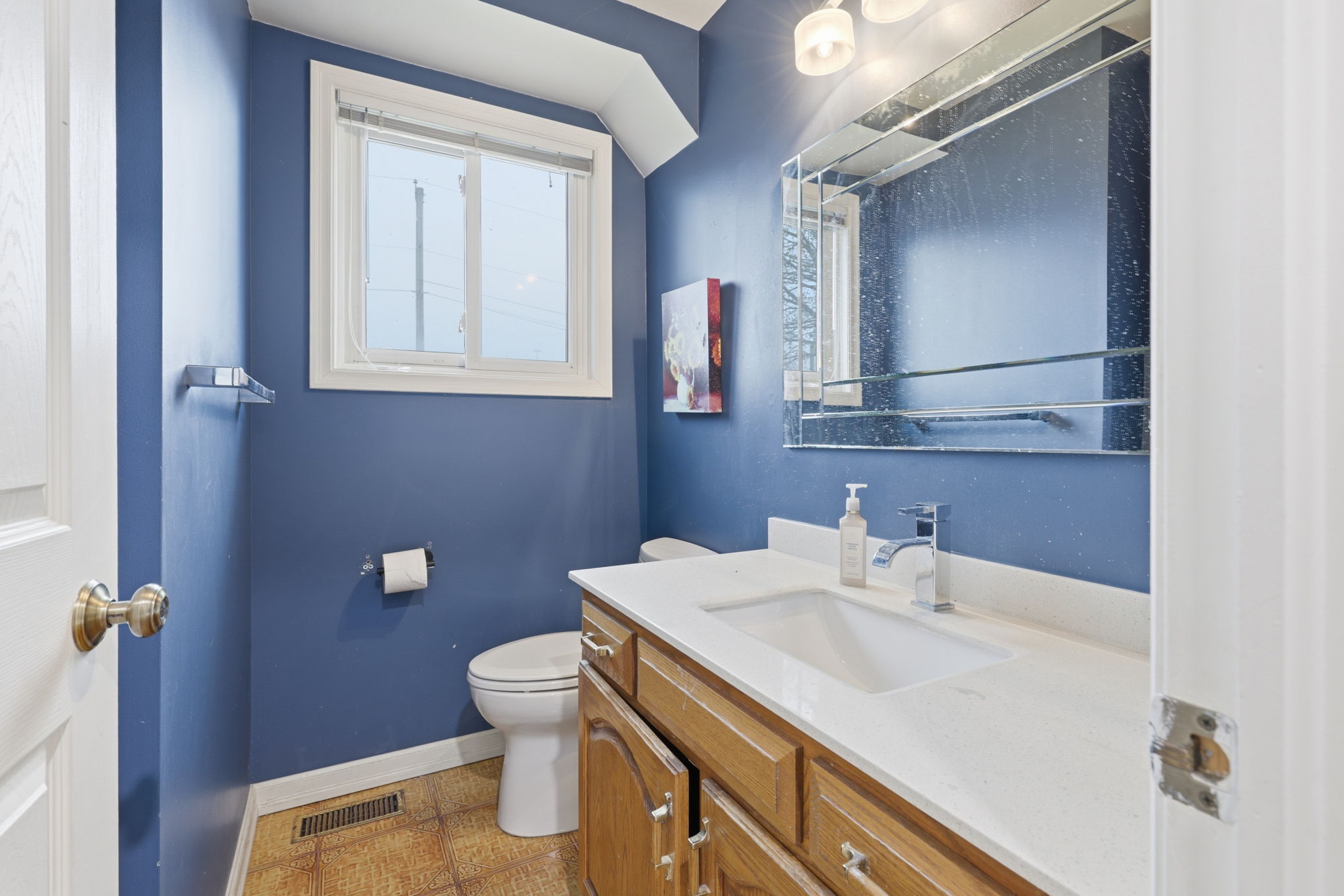 Property in Oshawa — delivered property photograph 9