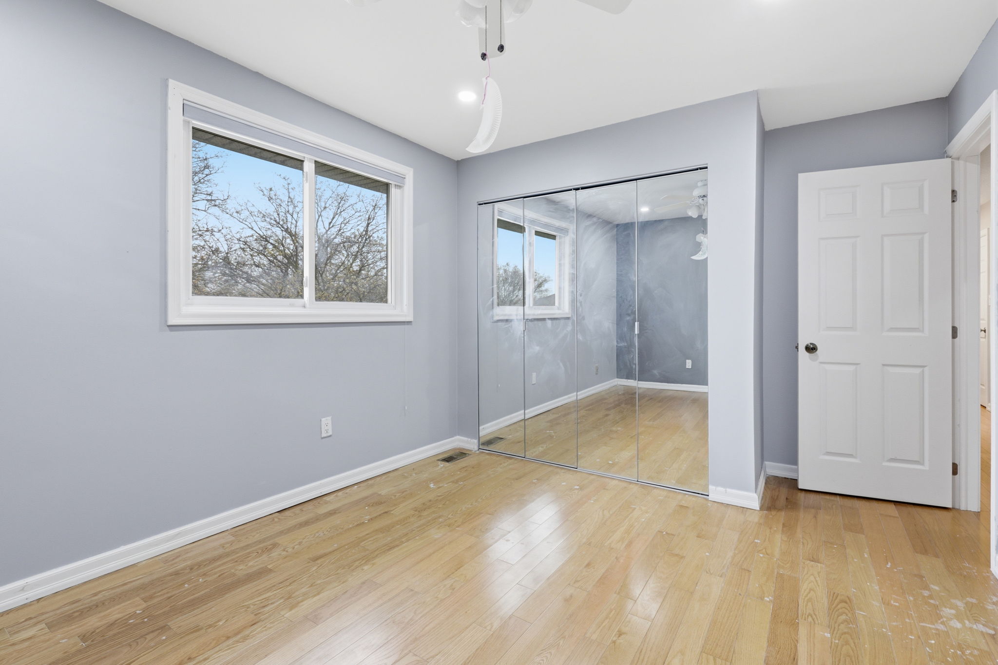Property in Oshawa — delivered property photograph 13