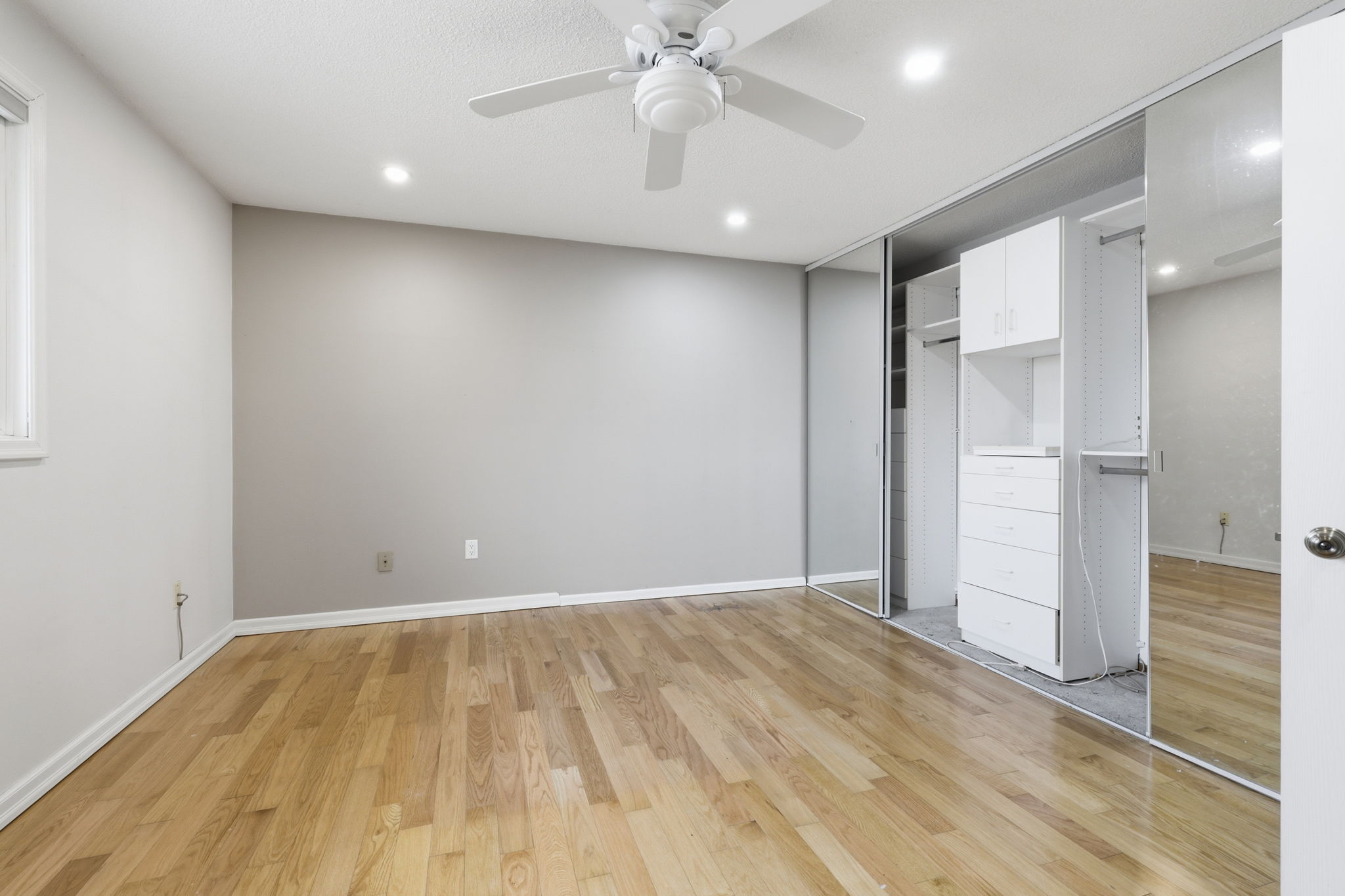 Property in Oshawa — delivered property photograph 14