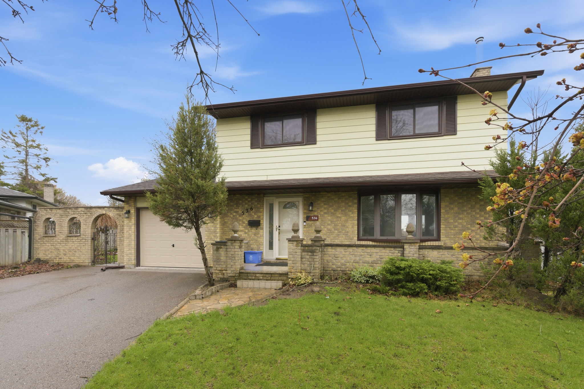Property in Oshawa — delivered property photograph 27