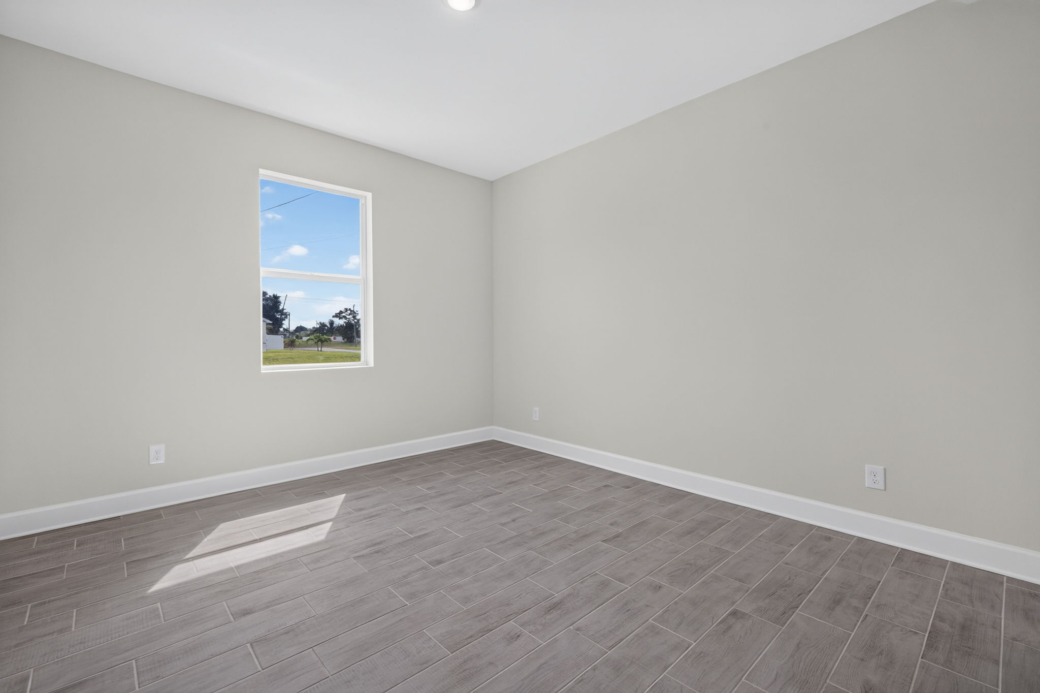 Guest Bedroom 2 -1 of 2
