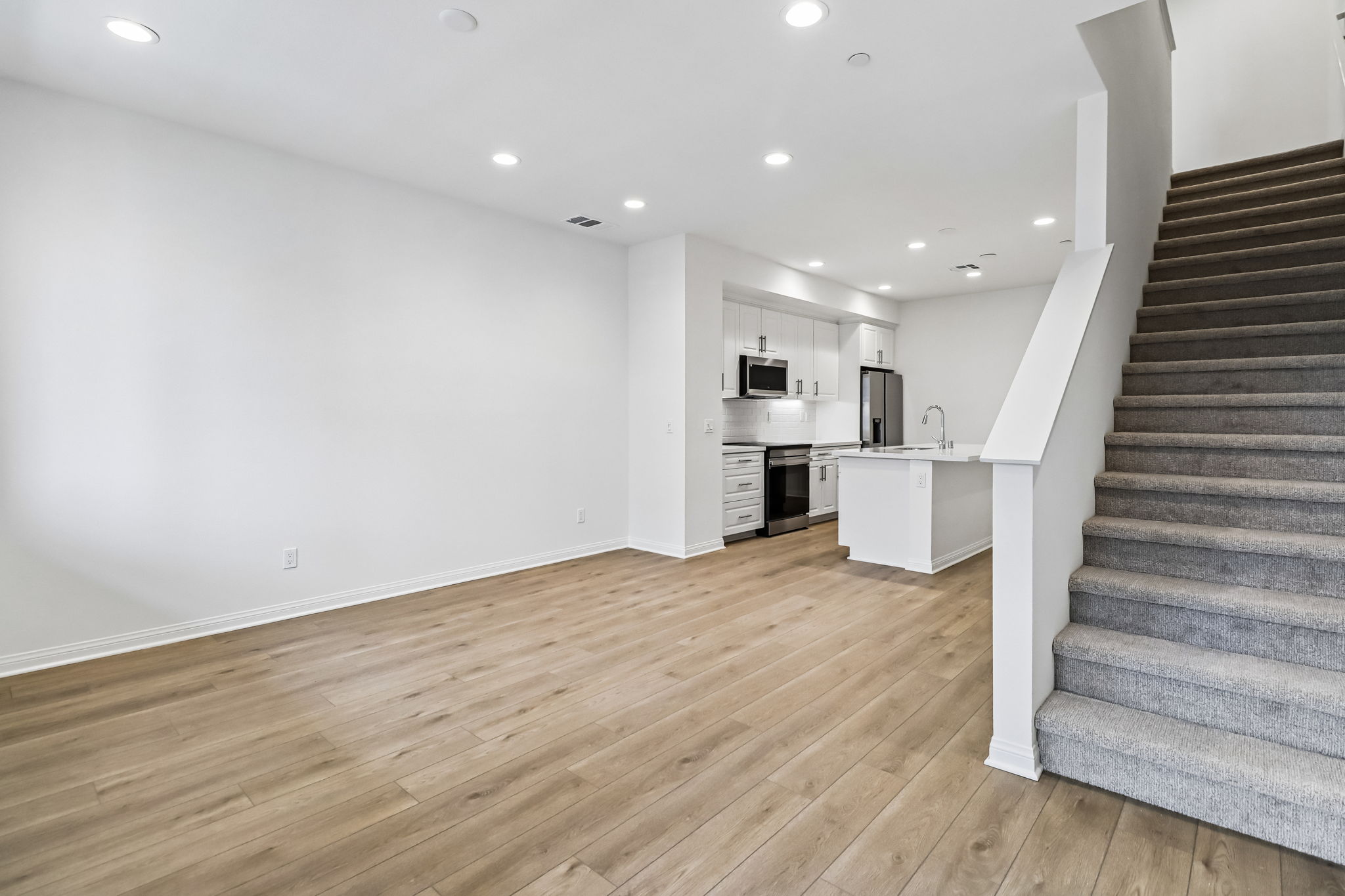 536 Sandstone Ct-010