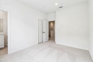 536 Sandstone Ct-020