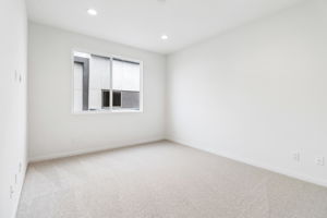 536 Sandstone Ct-023