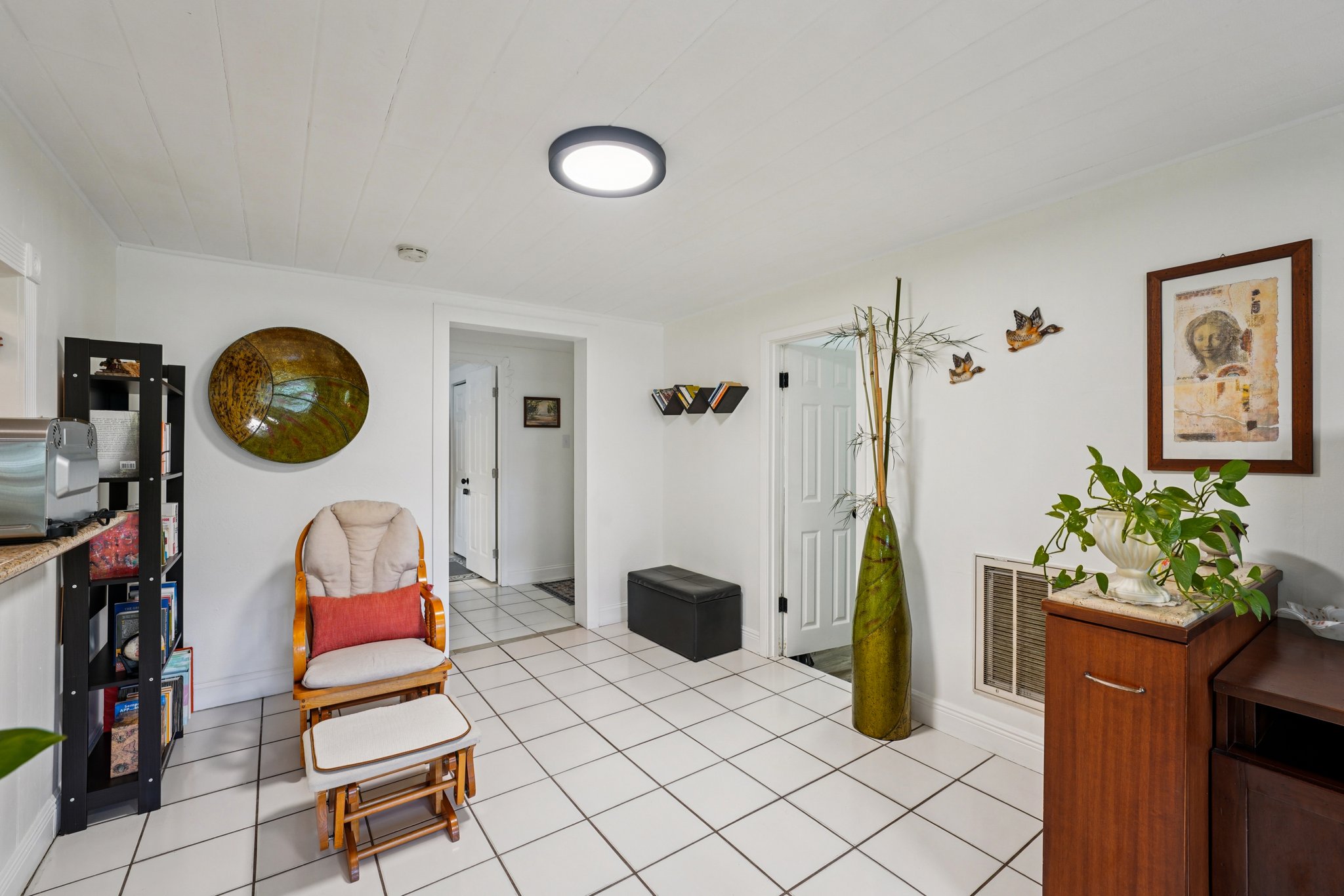 43rd Terrace N-S1608-037.jpg