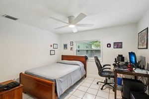 43rd Terrace N-S1608-034.jpg