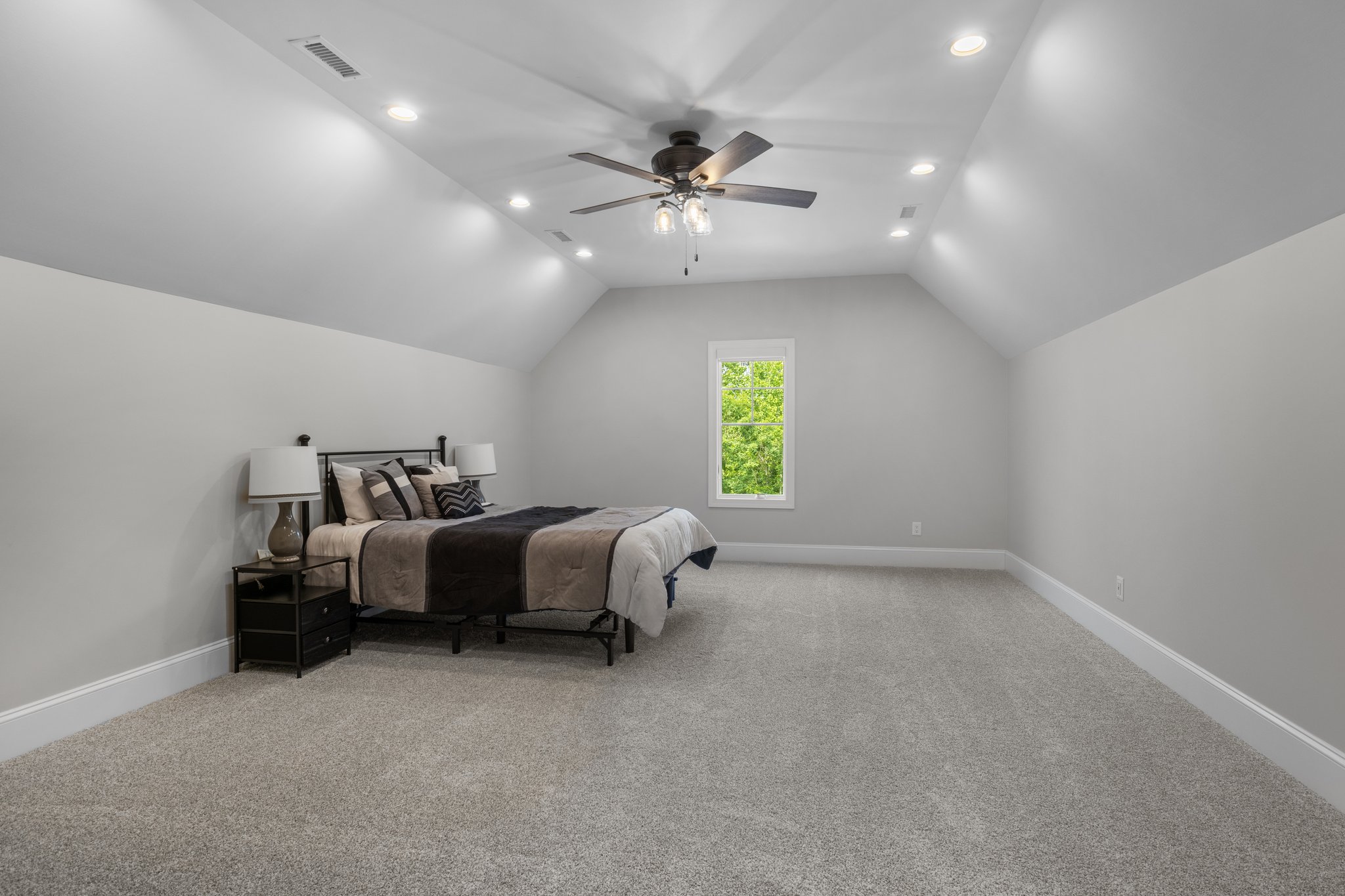 Upstairs bonus room