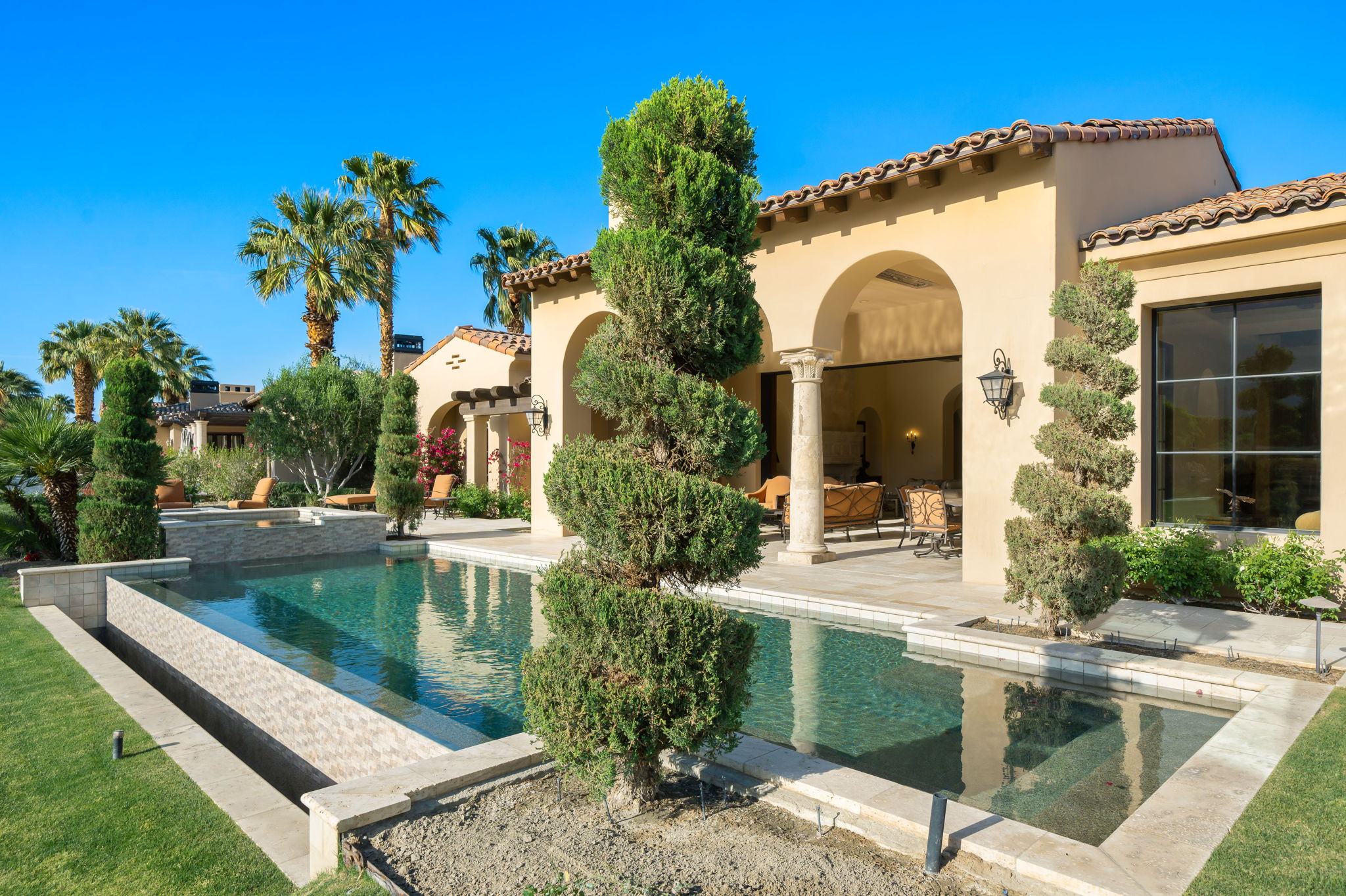 53607 Via Palacio, La Quinta, CA 92253 | One Point Media Group