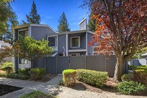 001_F8_5361 Black Ave 4
