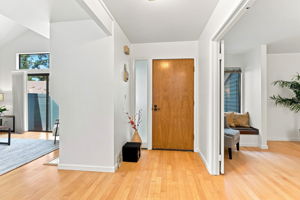 011_F8_5361 Black Ave 4