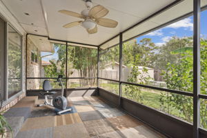 Screened-in Porch