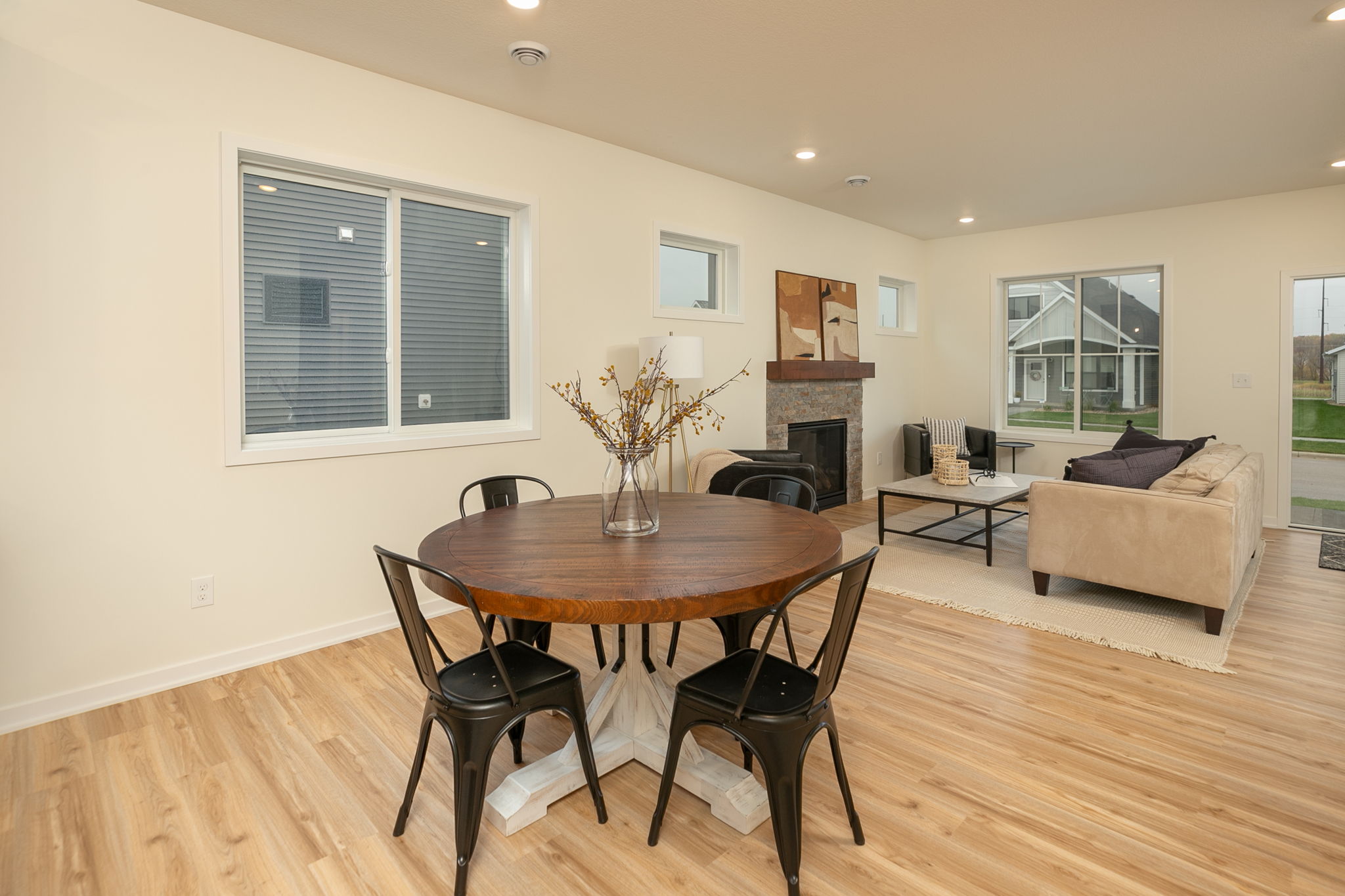 07-Dining Room