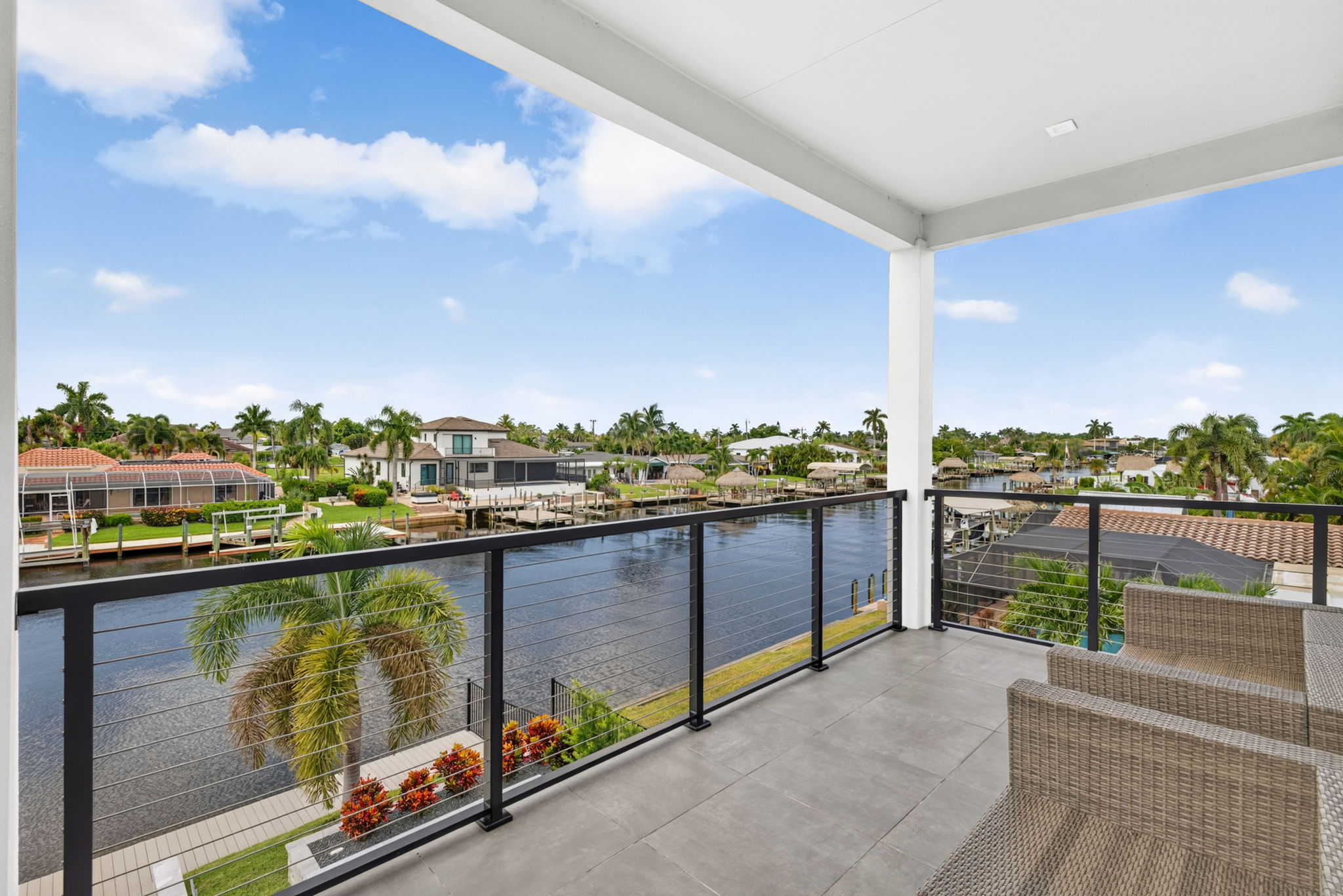 Balcony 4 of 4