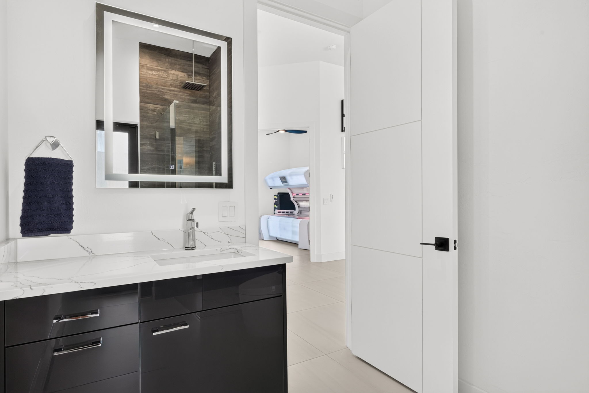 Guest Bathroom 4 - 3 of 3
