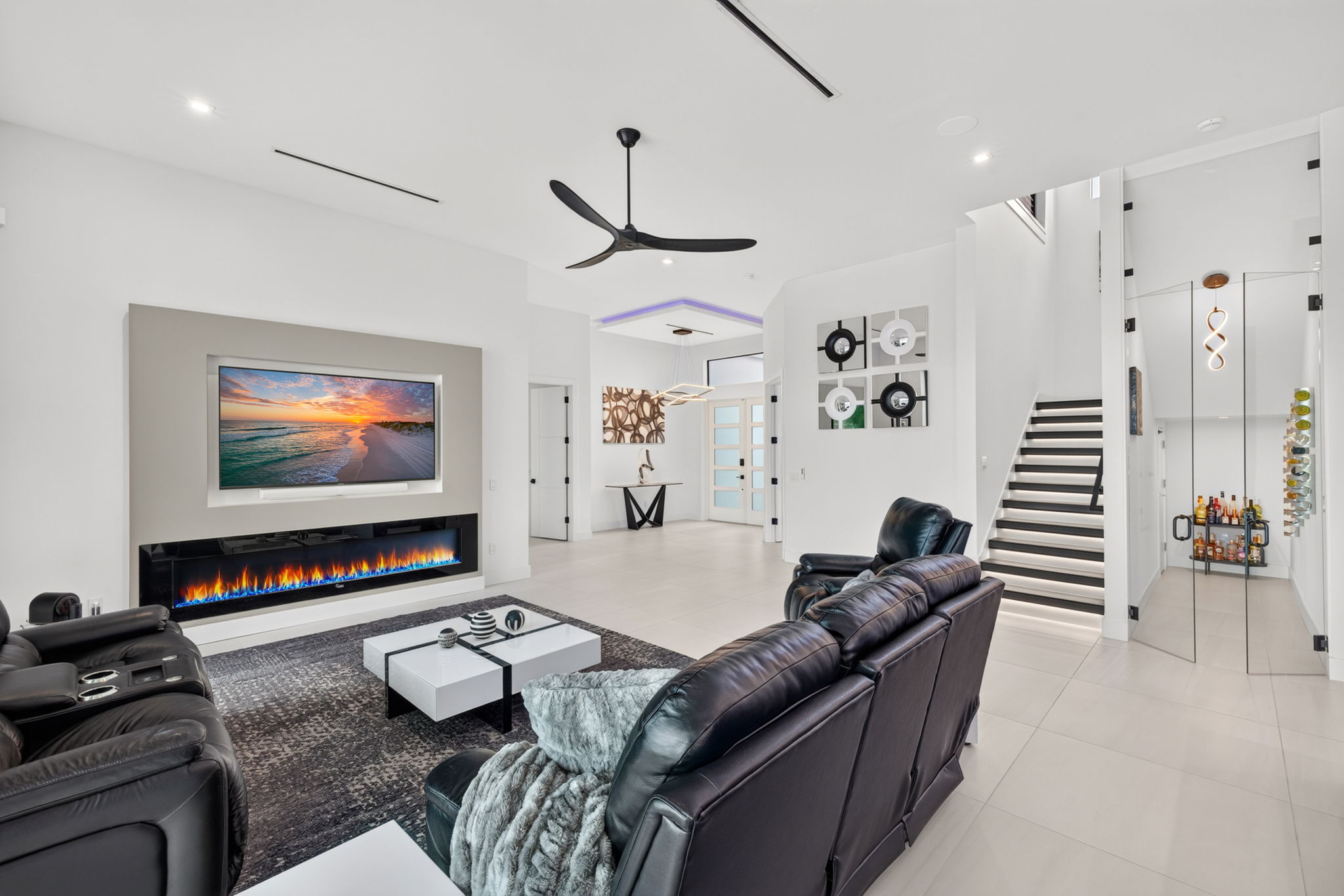 Living Room 4 of 6