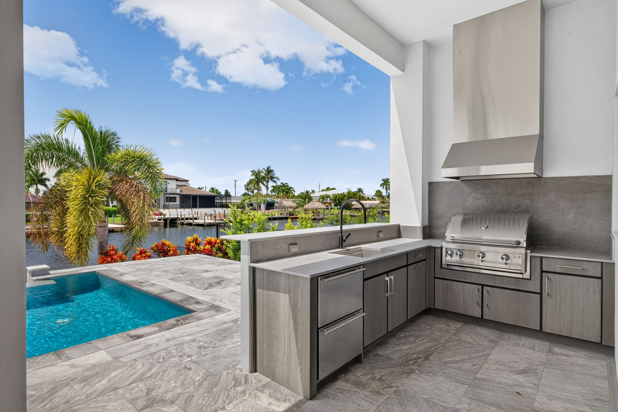Outdoor Kitchen
