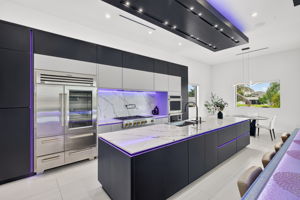 Kitchen 1 of 6