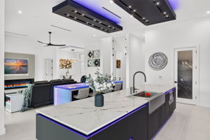 Kitchen 5 of 6