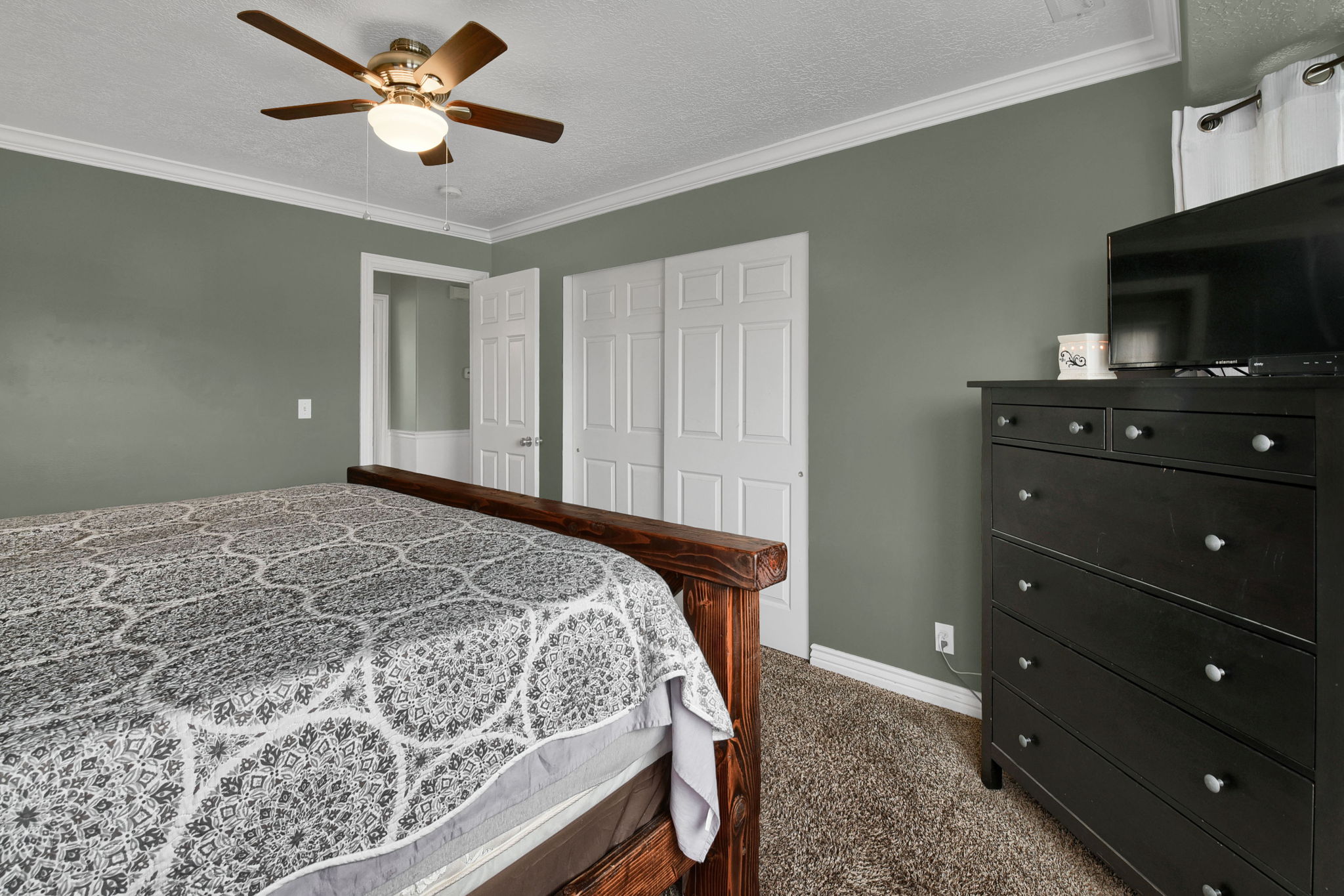  5362 Midland Dr, Roy, UT 84067, US Photo 13