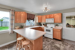  5362 Midland Dr, Roy, UT 84067, US Photo 6