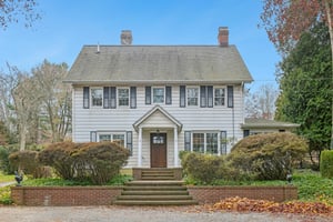 Moriches Rd-001.jpg