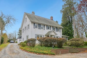 Moriches Rd-002.jpg
