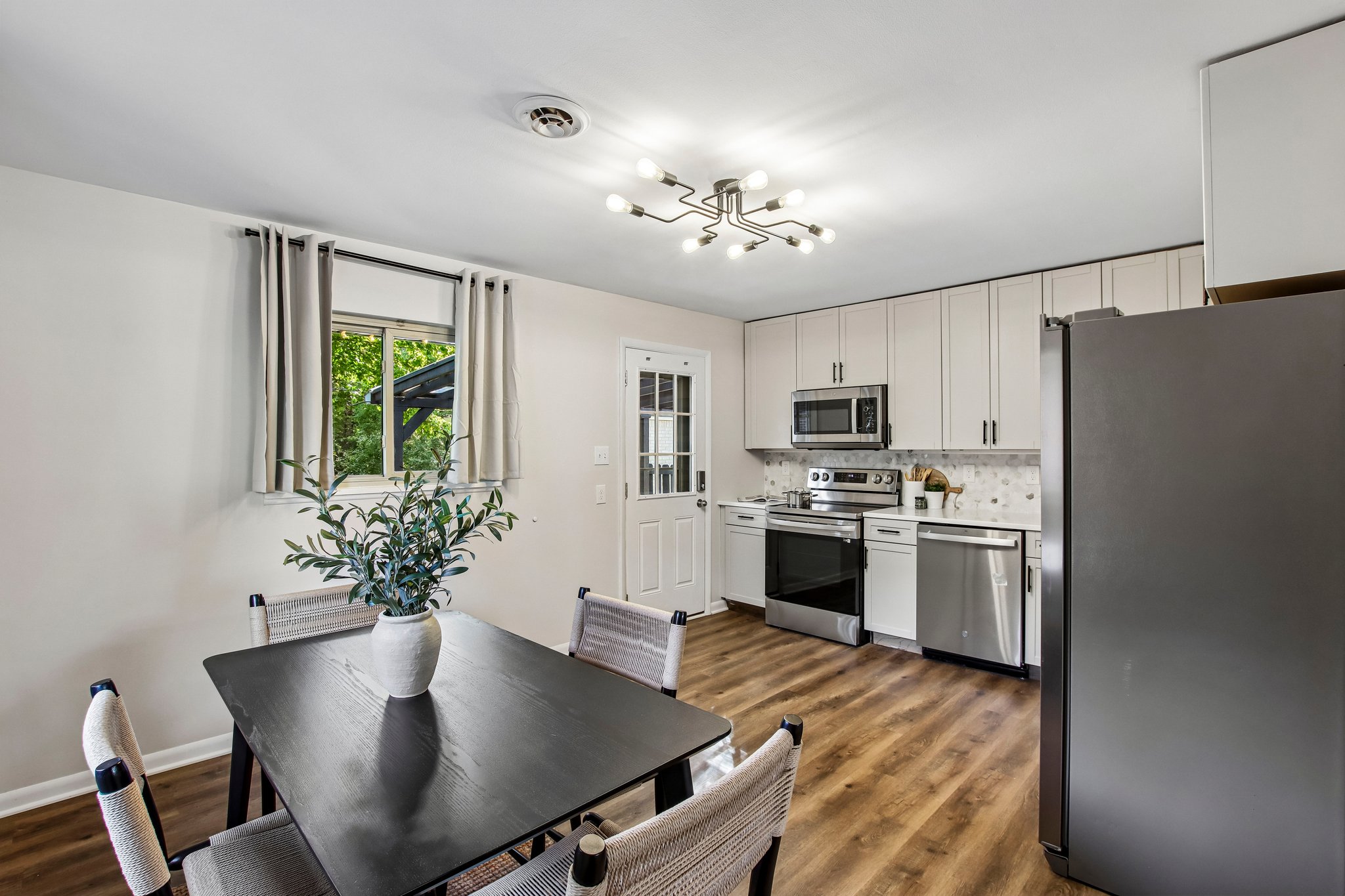 S 4th Ave-S1410-012r.jpg