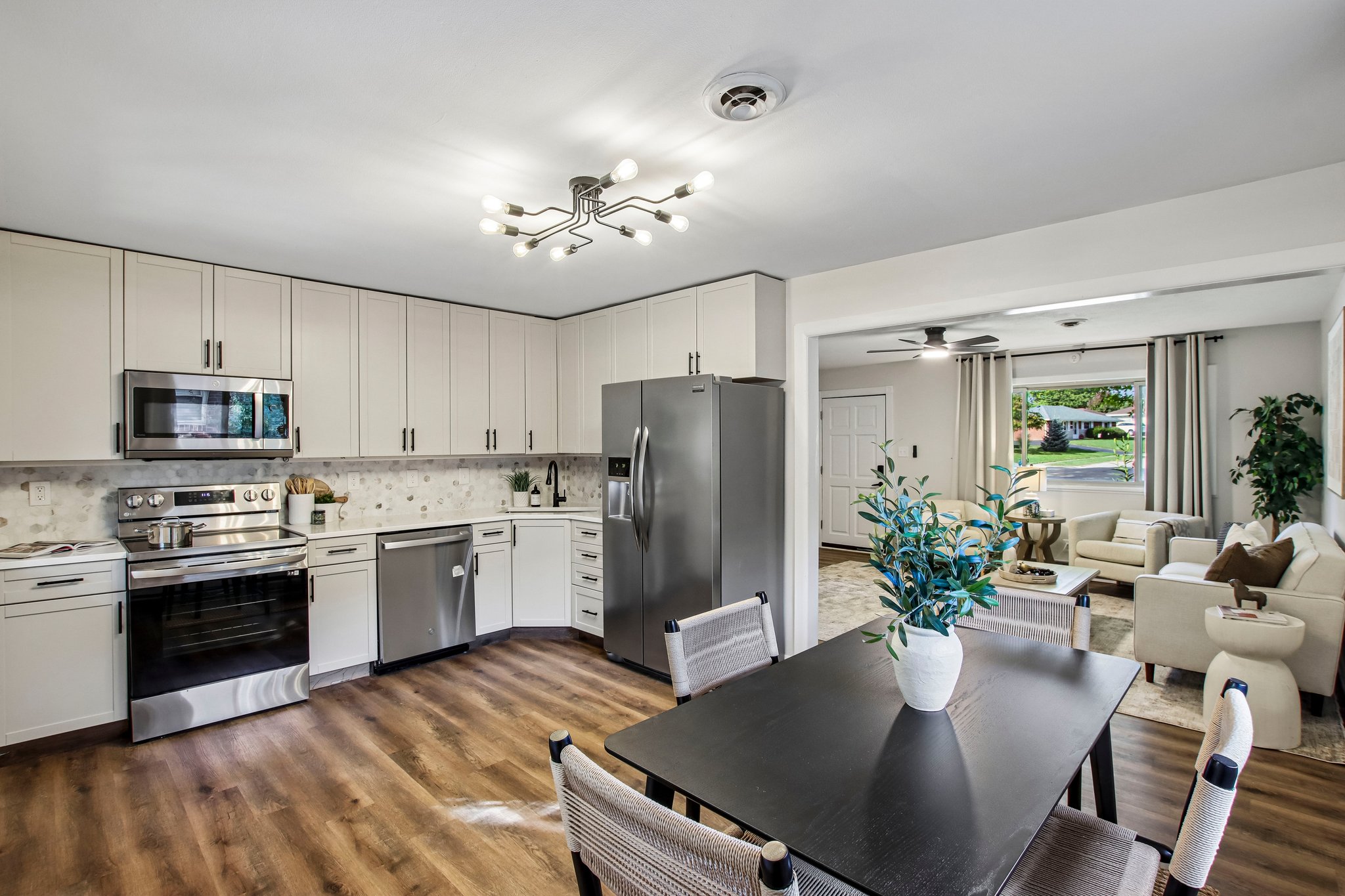S 4th Ave-S1410-014r.jpg