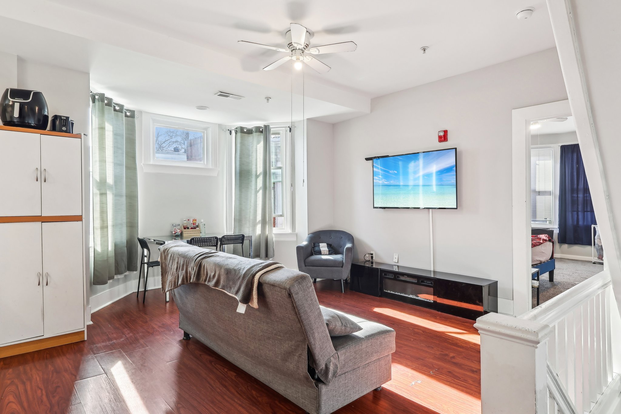 537 S. 55th St-002.jpg