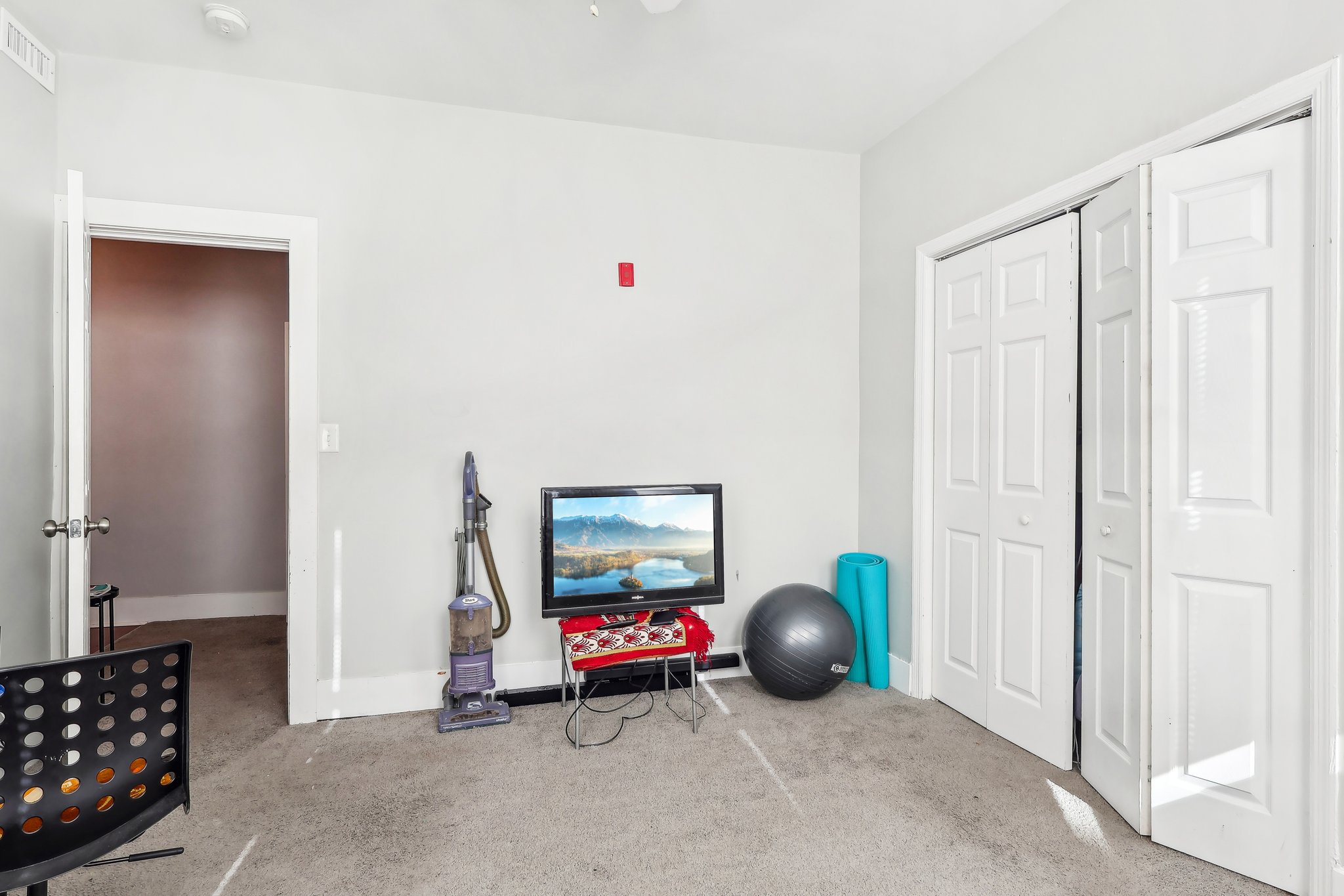 537 S. 55th St-016.jpg