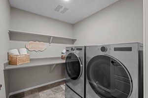  Photo 32