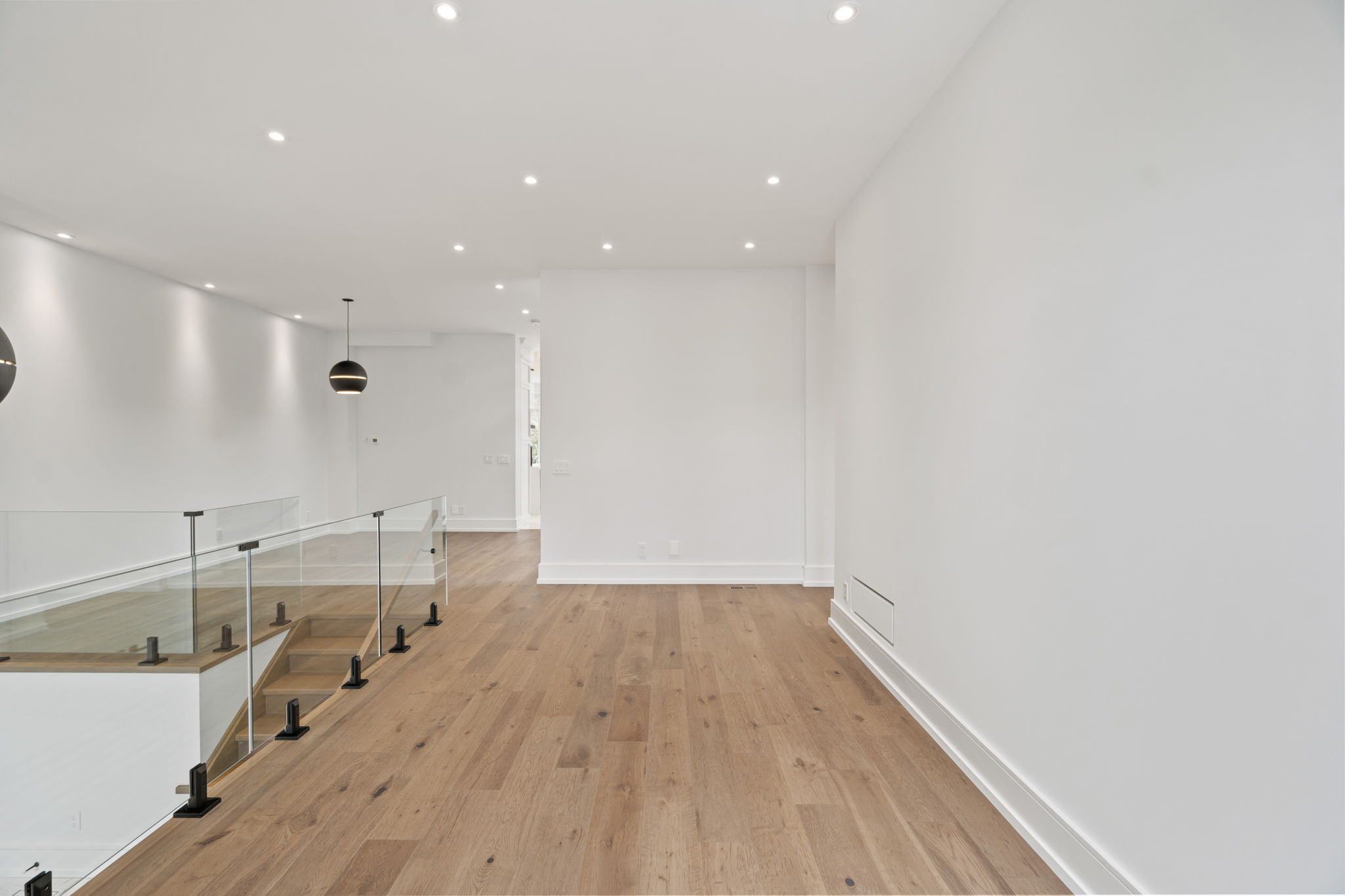 538 Douglas Ave Toronto, ON M5M 1H5