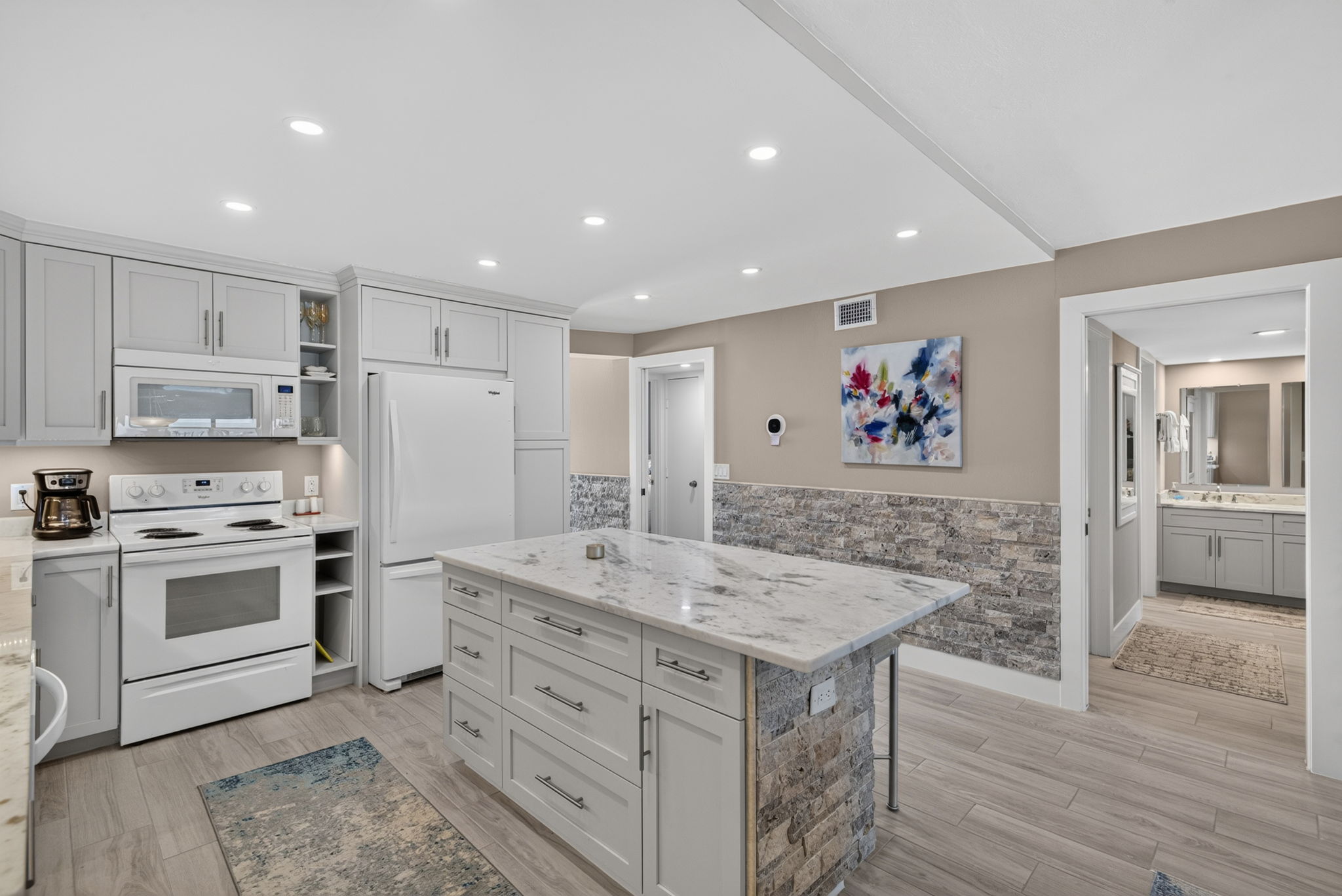 Kitchen 3 of 4