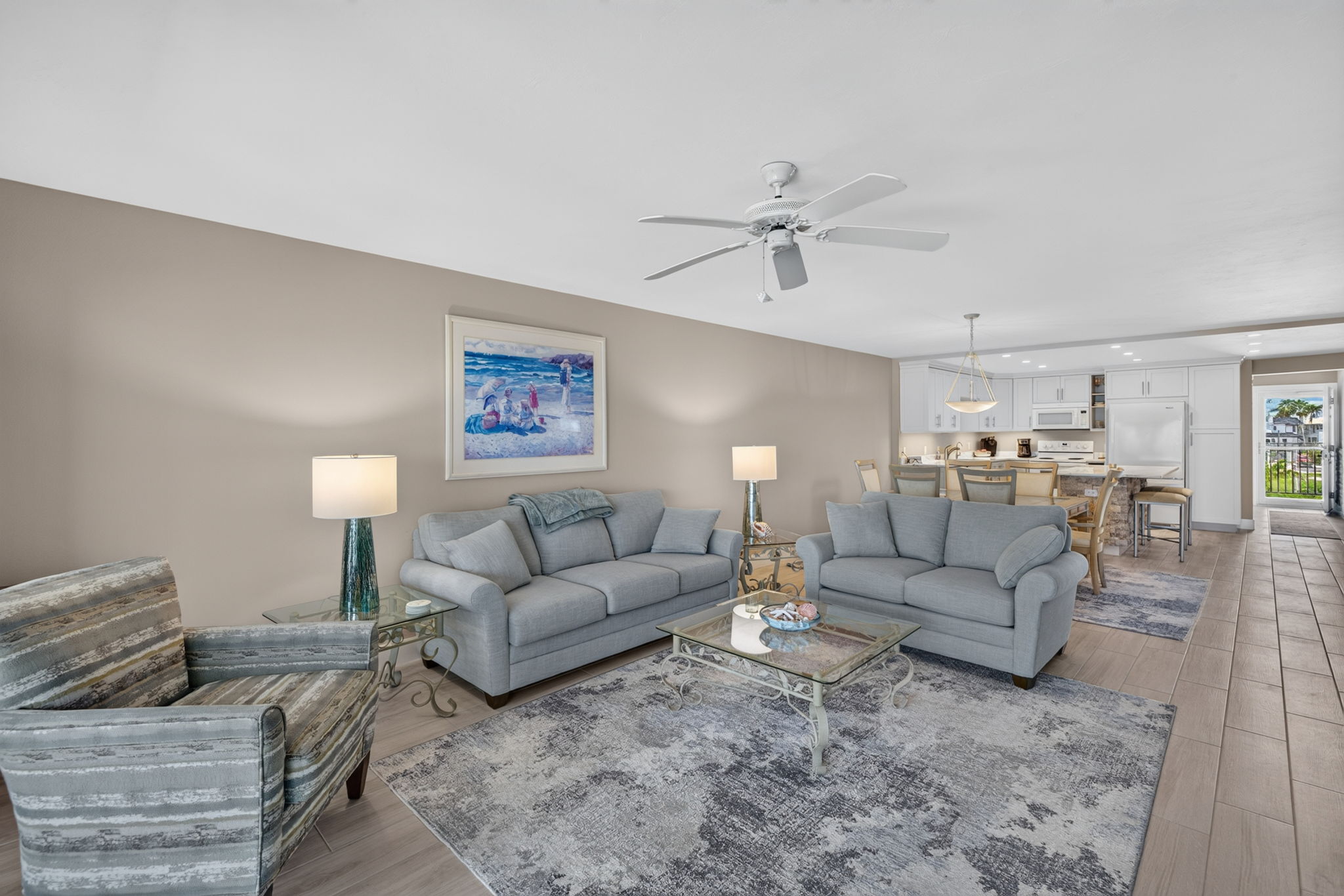 Living Room 4 of 4