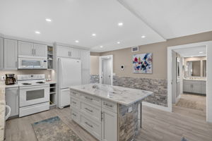 Kitchen 3 of 4