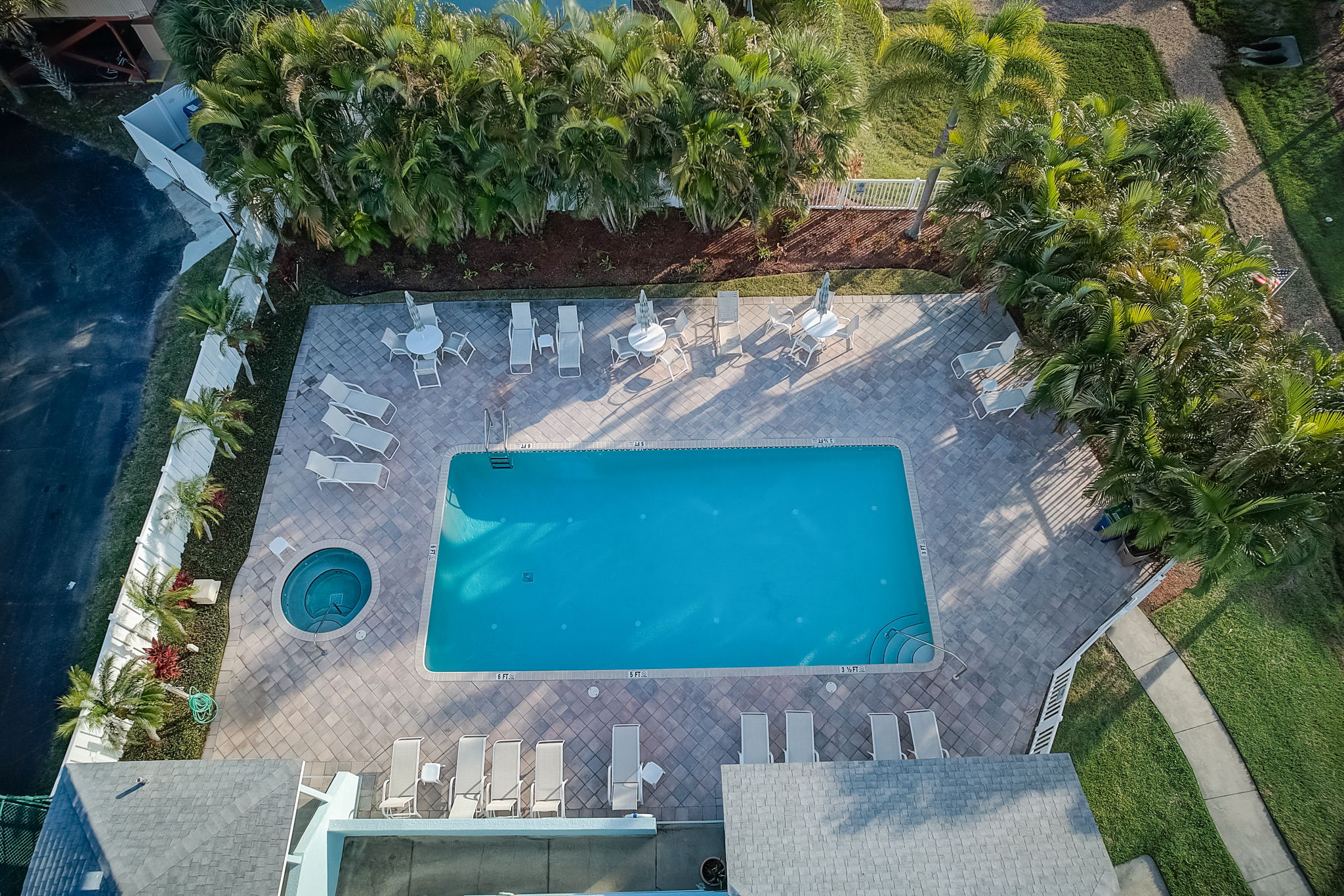 Garland Cir-055