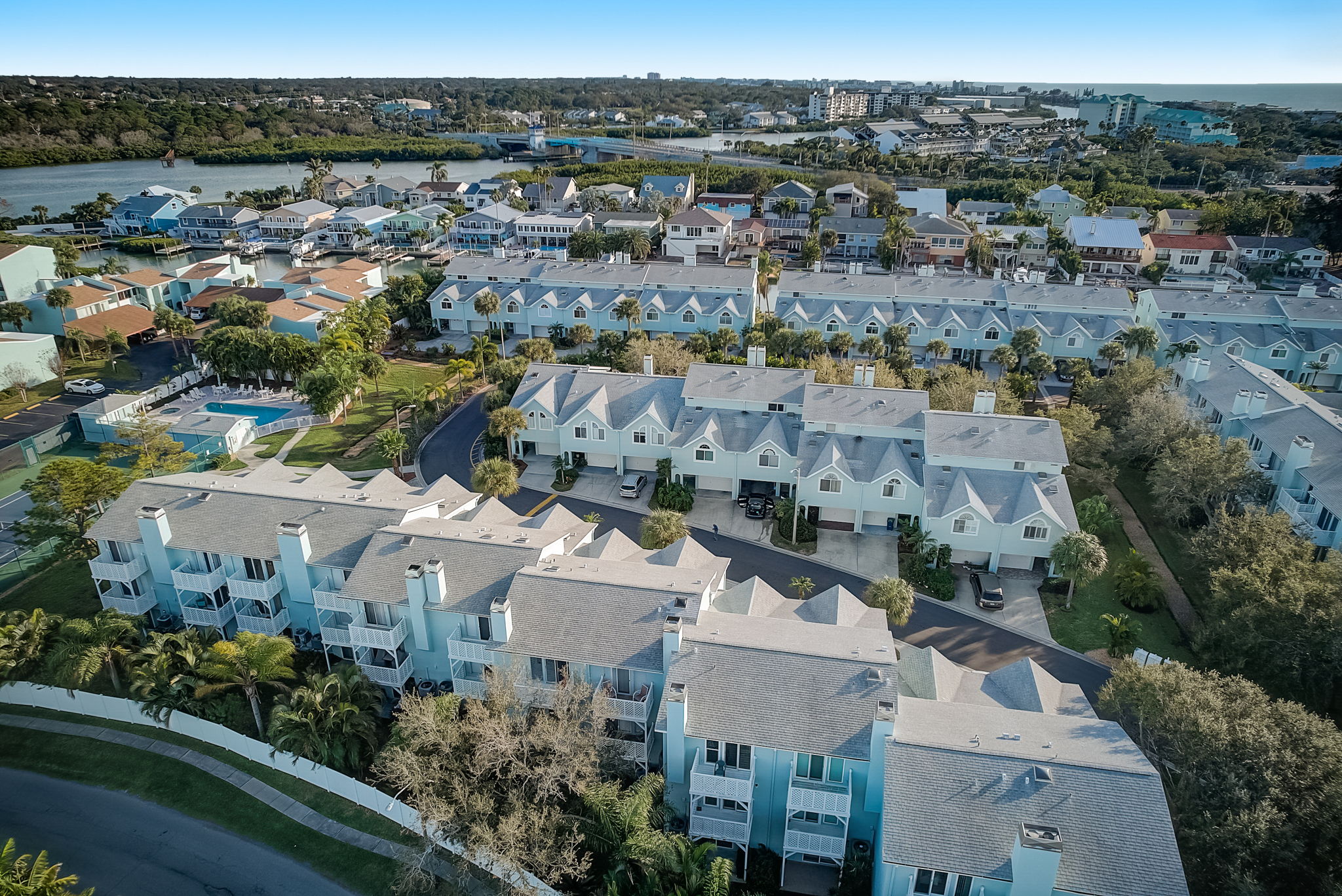 Garland Cir-052