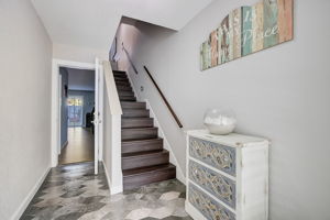 Garland Cir-010