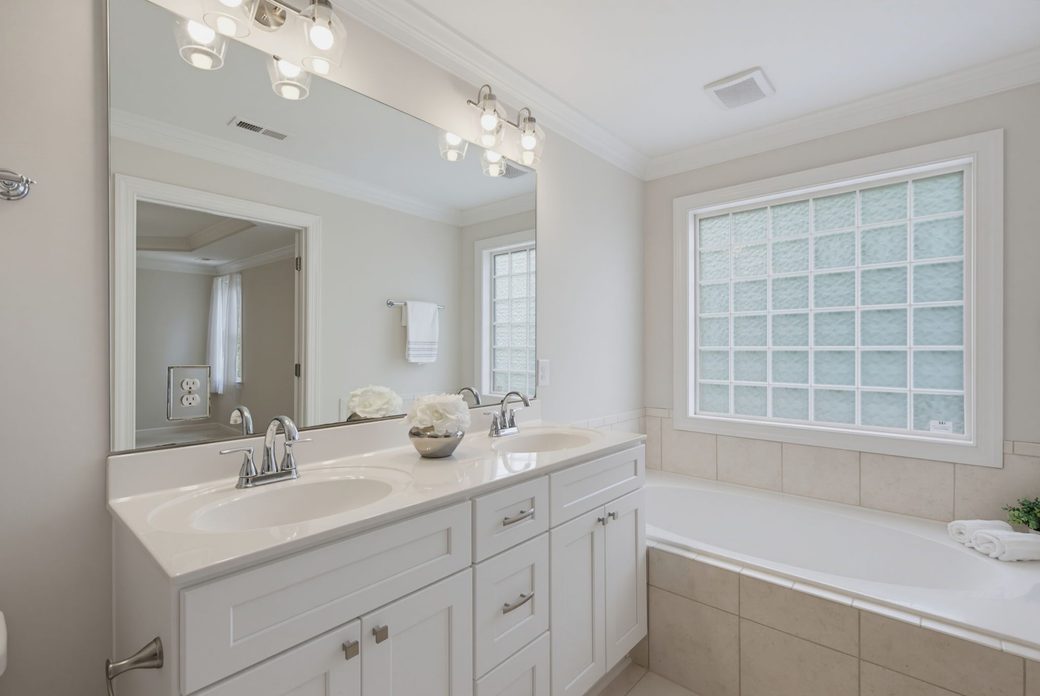 538 May Farm Rd-25