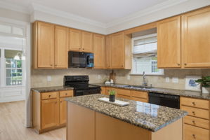 538 May Farm Rd-19