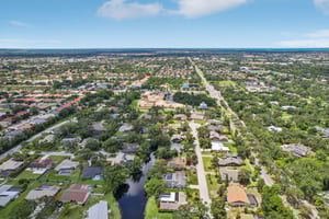 Dominica Cir-L1007-043.jpg