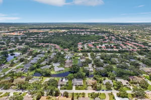 Dominica Cir-L1007-044.jpg