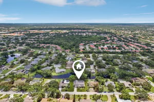 Dominica Cir-L1007-045.jpg