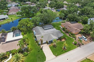 Dominica Cir-L1007-047.jpg