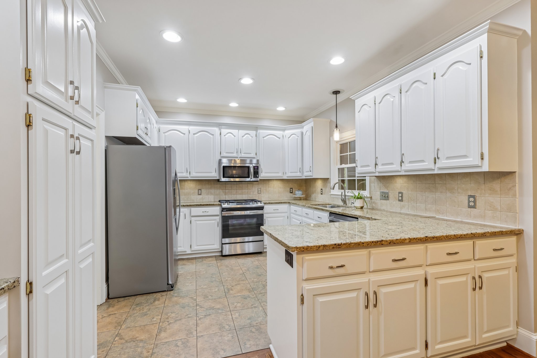 Stone Brook Ct-S2909-019.jpg