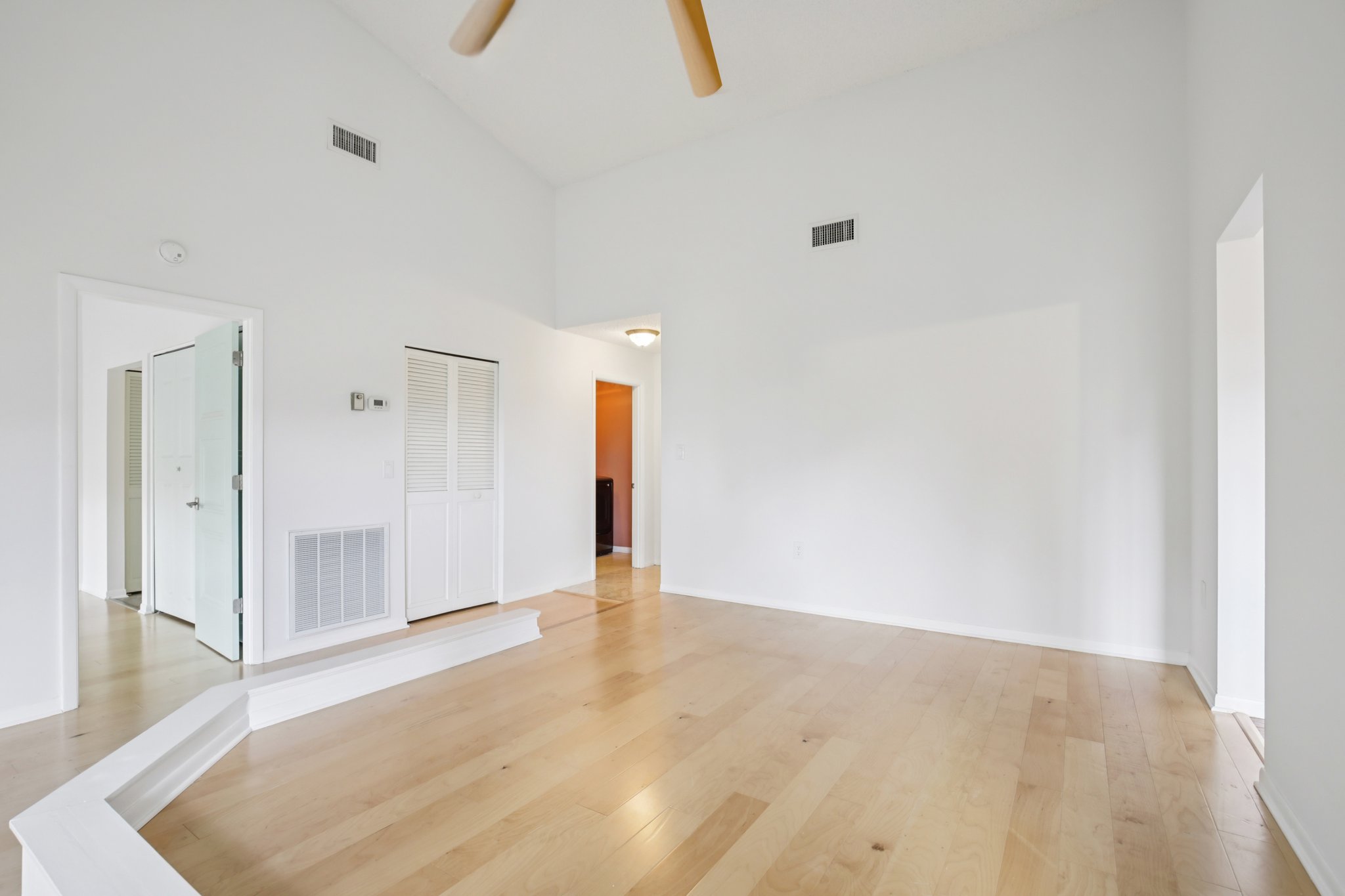 Huntingwood Ct-S1707-021.jpg