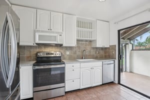 Huntingwood Ct-S1707-013.jpg