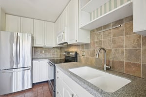 Huntingwood Ct-S1707-014.jpg