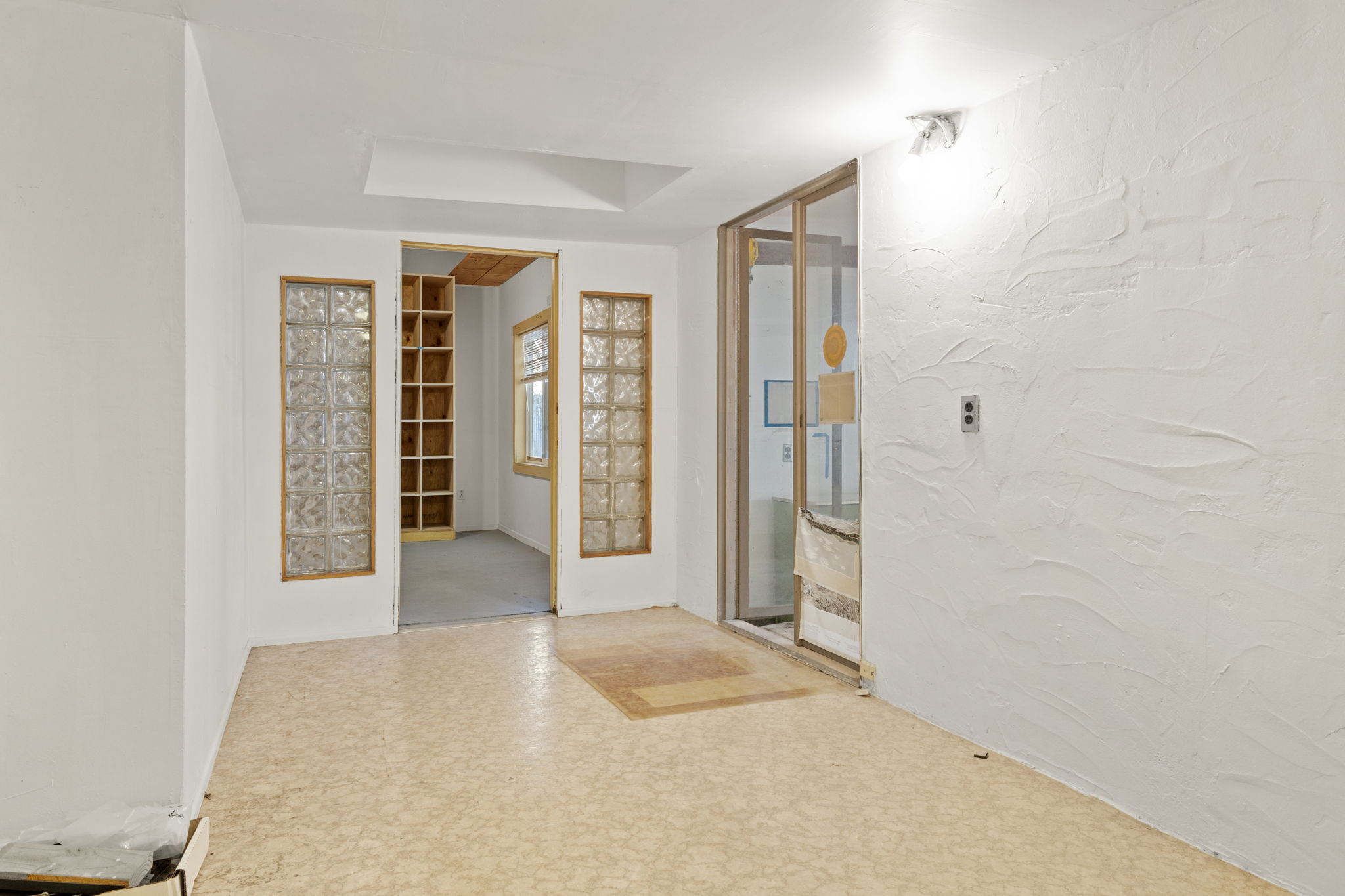  Photo 47